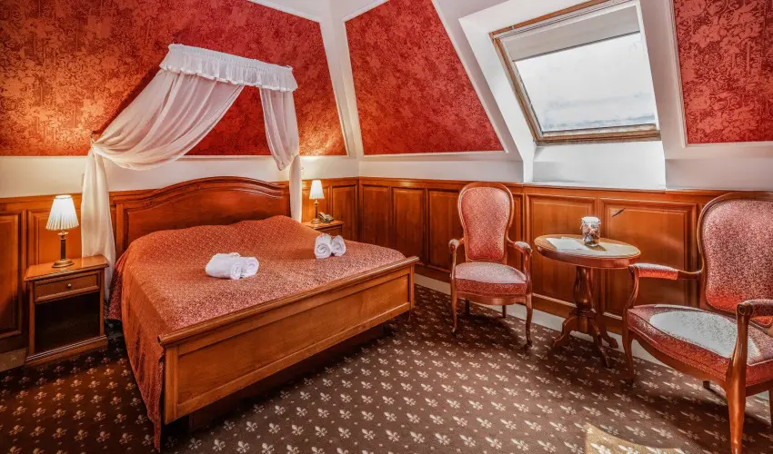 Kast�lyhotel Sasv�r Par�dsasv�r - H�sv�t (min. 3 �j)