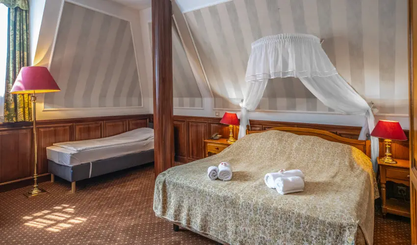 Kast�lyhotel Sasv�r Par�dsasv�r - H�sv�t (min. 3 �j)