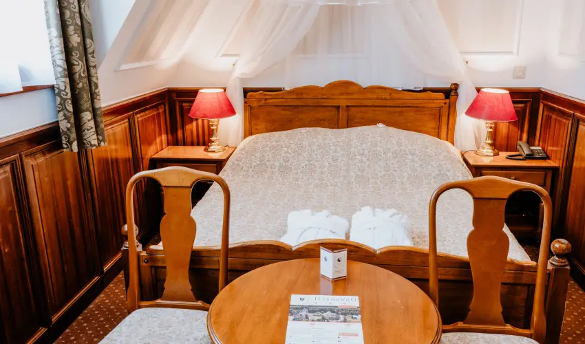 Kast�lyhotel Sasv�r Par�dsasv�r - H�sv�t (min. 3 �j)