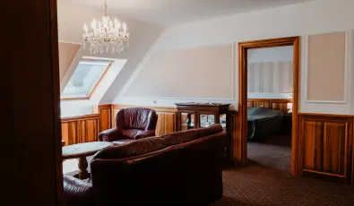 Kast�lyhotel Sasv�r Par�dsasv�r