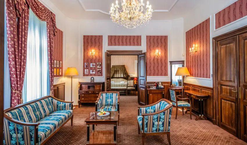 Kast�lyhotel Sasv�r Par�dsasv�r - H�sv�t (min. 3 �j)