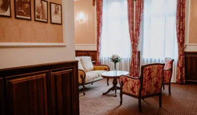 Kast�lyhotel Sasv�r Par�dsasv�r