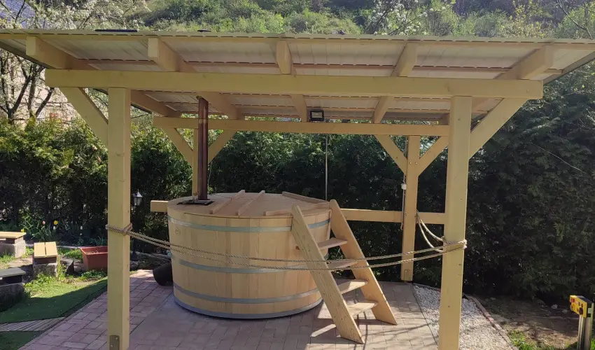 Kat�ng Vend�gh�z Tardos - H�sv�t