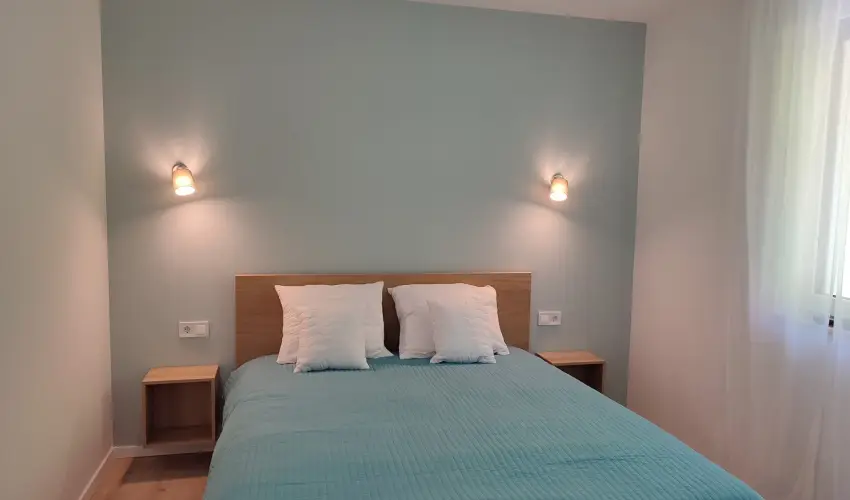 Kat�ng Vend�gh�z Tardos - H�sv�t