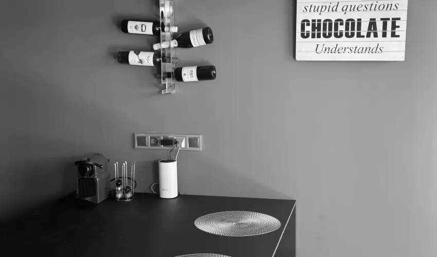 K�kmad�r Vend�gh�z Homokm�gy - H�sv�t