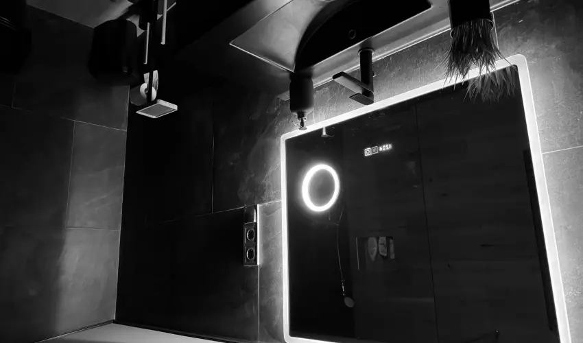 K�kmad�r Vend�gh�z Homokm�gy - H�sv�t