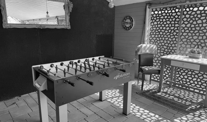 K�kmad�r Vend�gh�z Homokm�gy - H�sv�t