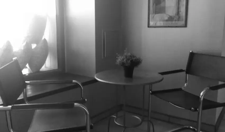 K�kmad�r Vend�gh�z Homokm�gy - H�sv�t