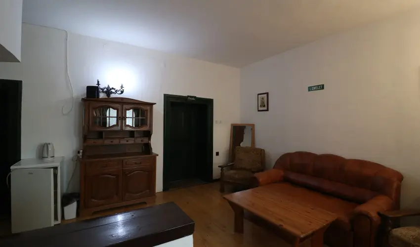 K�bor Macska Fogad� K�szeg - H�sv�t