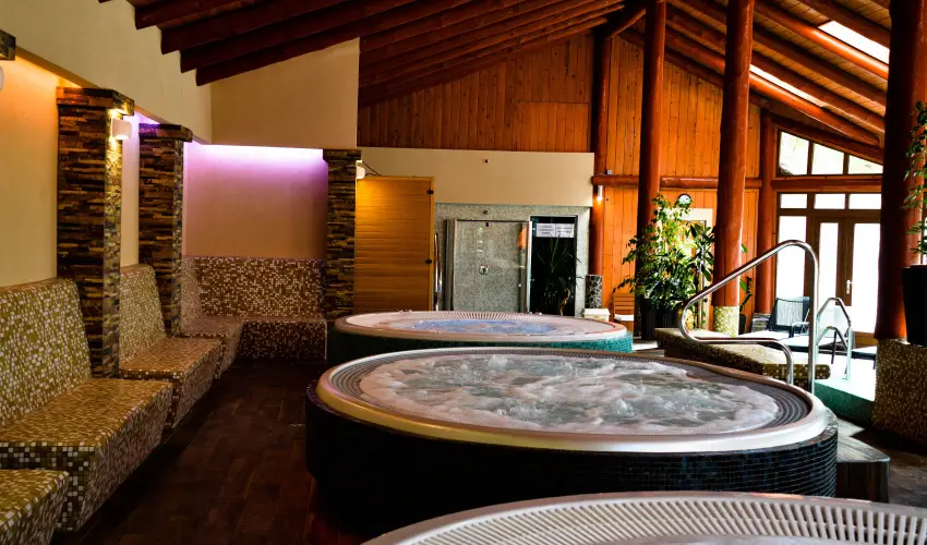 Kkapu Vadszkastly s Hotel & Apartments Nagyhuta - Hsvt (min. 2 j)