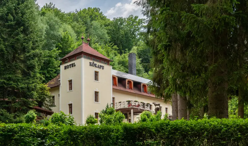 Kkapu Vadszkastly s Hotel & Apartments Nagyhuta - Hsvt (min. 2 j)