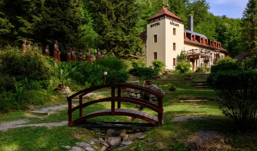 Kkapu Vadszkastly s Hotel & Apartments Nagyhuta - Hsvt (min. 2 j)