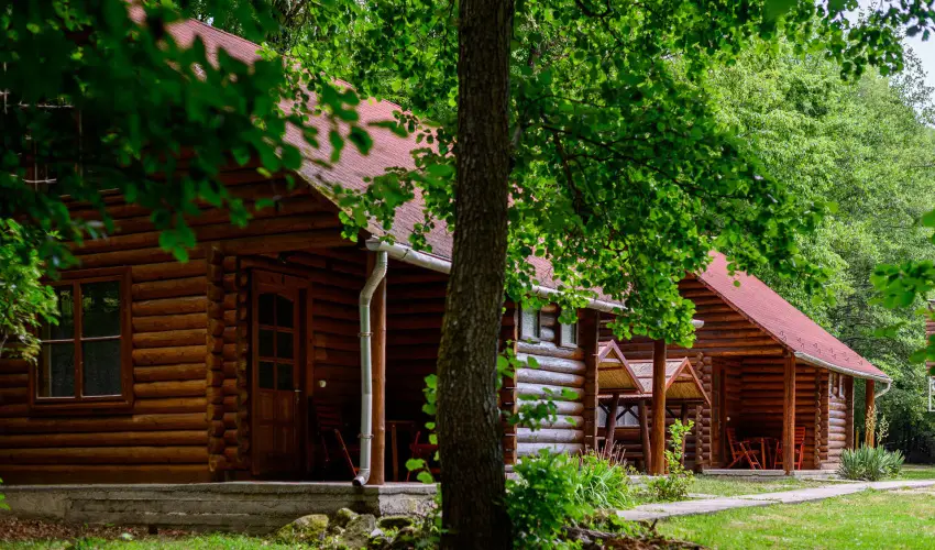 Kkapu Vadszkastly s Hotel & Apartments Nagyhuta - Hsvt (min. 2 j)