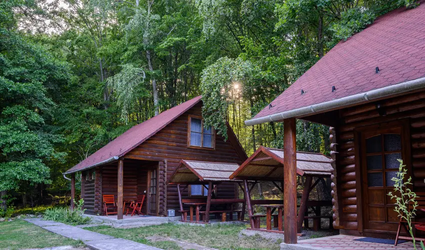 Kkapu Vadszkastly s Hotel & Apartments Nagyhuta - Hsvt (min. 2 j)