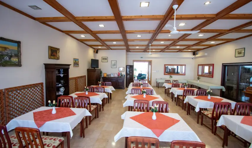 Komfort Hotel Platn Harkny - Hsvt