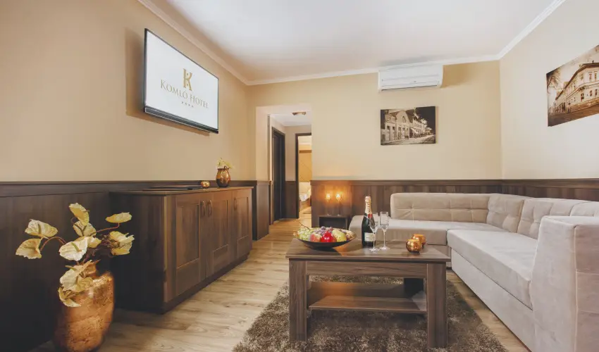 Koml Hotel Gyula - Hsvt (min. 2 j)