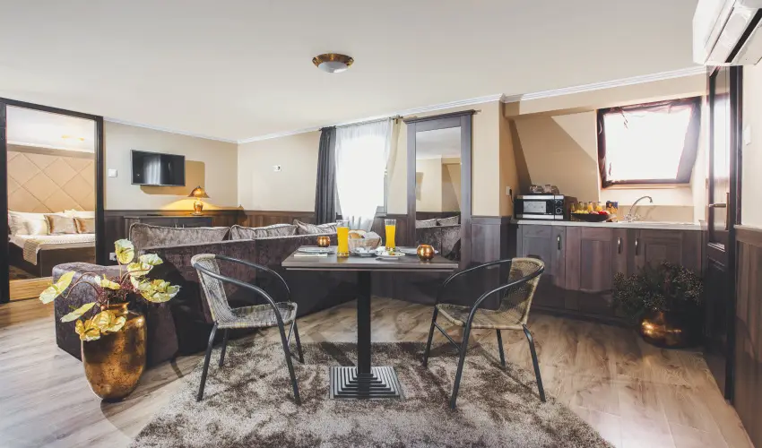 Koml Hotel Gyula - Hsvt (min. 2 j)