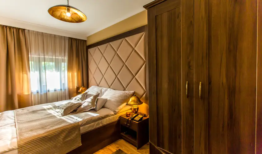 Koml Hotel Gyula - Hsvt (min. 2 j)