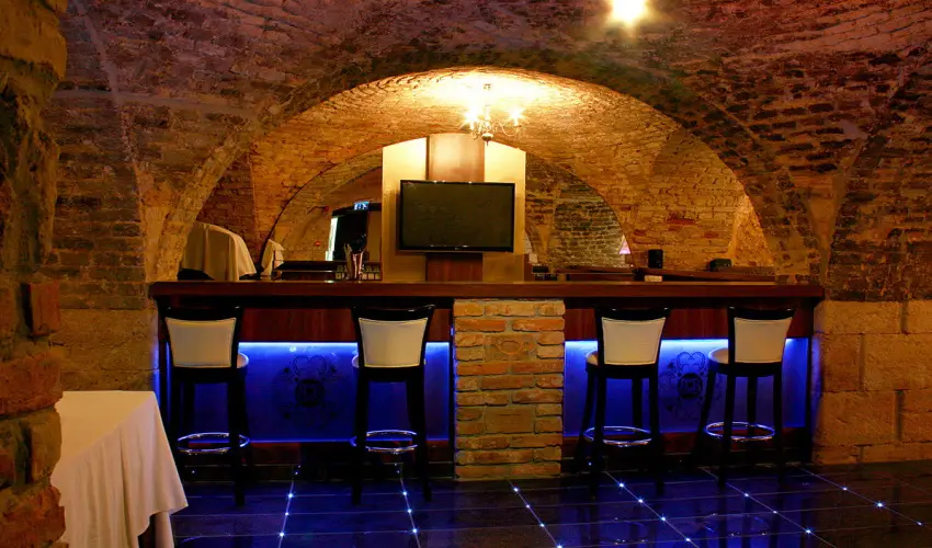 Kristly Imperial Hotel Tata - Hsvt (min. 2 j)