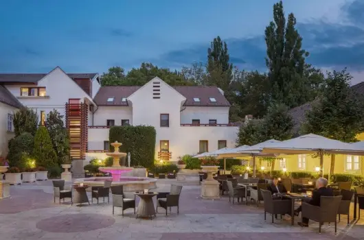 Krist�ly Imperial Hotel - H�sv�t