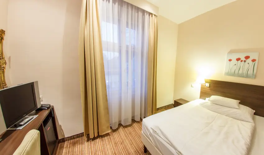 Kristly Imperial Hotel Tata - Hsvt (min. 2 j)