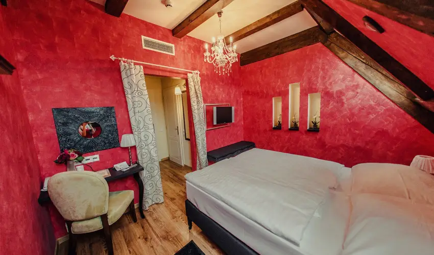 Kristly Imperial Hotel Tata - Hsvt (min. 2 j)