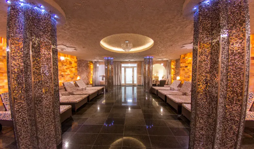 Kristly Imperial Hotel Tata - Hsvt (min. 2 j)