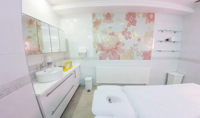 Kristly Imperial Hotel Tata - Hsvt (min. 2 j)