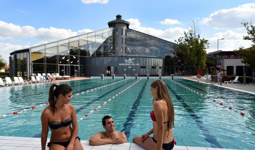 Hotel Kum�nia Kis�jsz�ll�s - H�sv�t