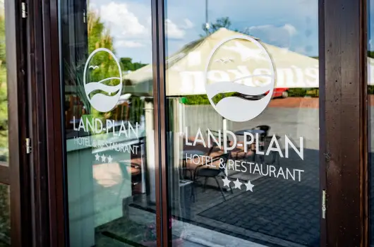 Land-Plan Hotel & Restaurant - H�sv�t 