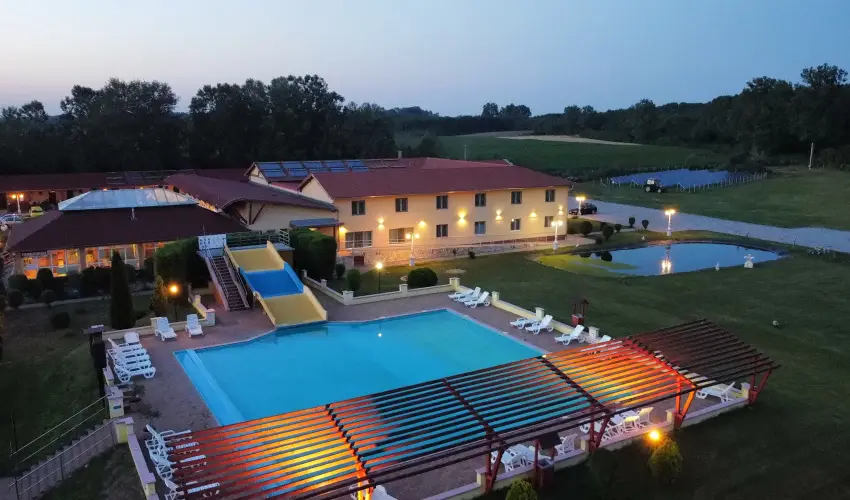 Ligetalja Term�l Hotel Pen�szlek - H�sv�t (min. 3 �j)