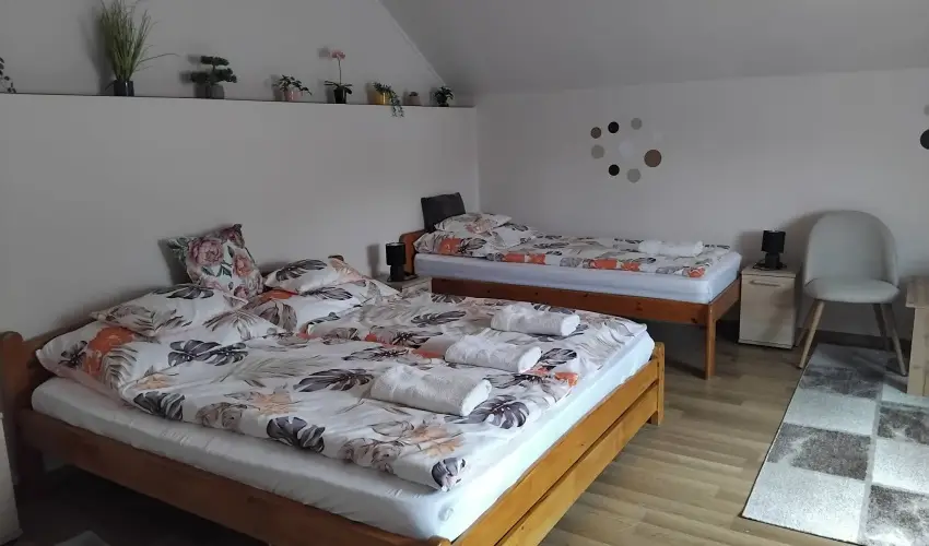 Lilla Apartmanh�zak Szilv�sv�rad - H�sv�t