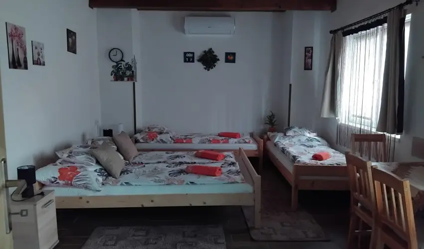 Lilla Apartmanh�zak Szilv�sv�rad - H�sv�t