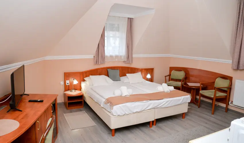 Major Panzi� & �tterem Hajd�szoboszl� - H�sv�t (min. 2 �j)