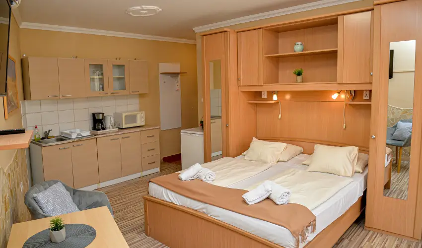 Major Panzi� & �tterem Hajd�szoboszl� - H�sv�t (min. 2 �j)