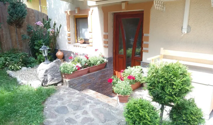 Margar�ta Panzi� S�rospatak - H�sv�t (min. 2 �j)