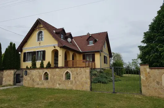 M�rk�i Vend�gh�z - kapu a Bakonyra - H�sv�t (min. 2 �j)