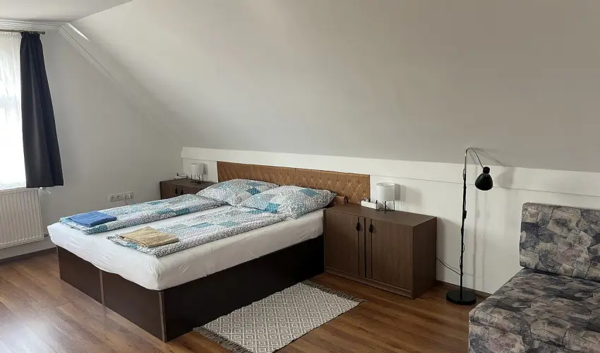 M�rk�i Vend�gh�z - kapu a Bakonyra M�rk� - H�sv�t (min. 2 �j)