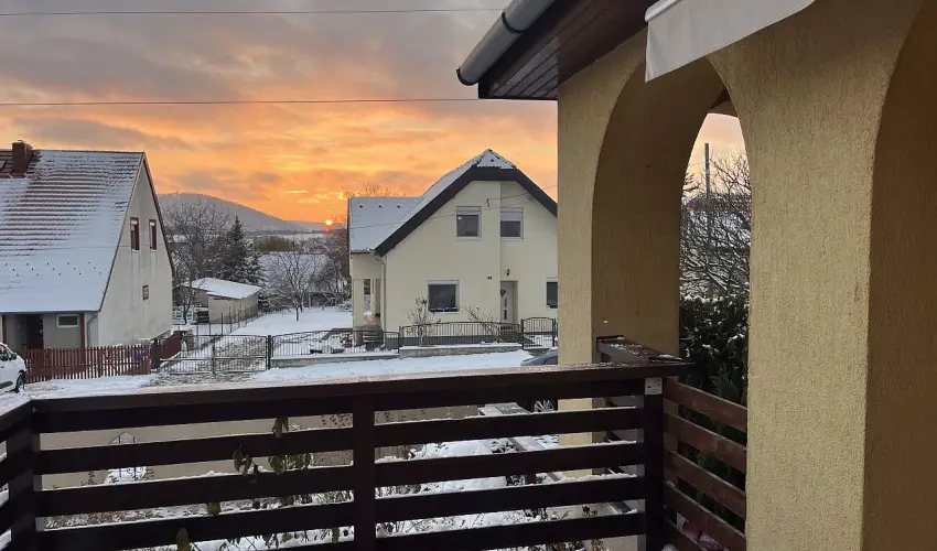 M�rk�i Vend�gh�z - kapu a Bakonyra M�rk� - H�sv�t (min. 2 �j)