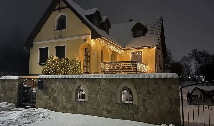 M�rk�i Vend�gh�z - kapu a Bakonyra M�rk� - H�sv�t (min. 2 �j)