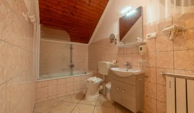 M�rv�ny Panzi� Hajd�szoboszl�