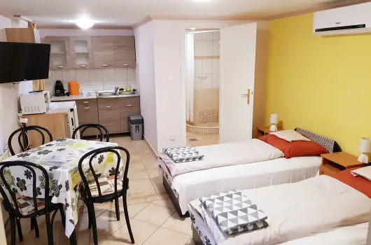 Mary Apartman - Hsvt (min. 3 j)