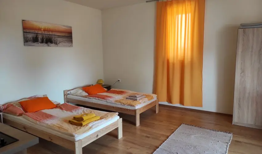 Montana Vendghz Balatonederics - Hsvt (min. 2 j)