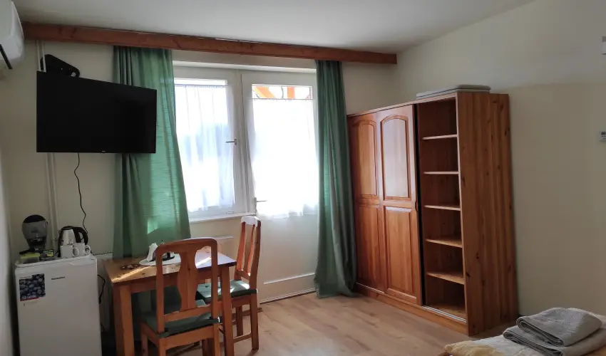 Montana Vendghz Balatonederics - Hsvt (min. 2 j)