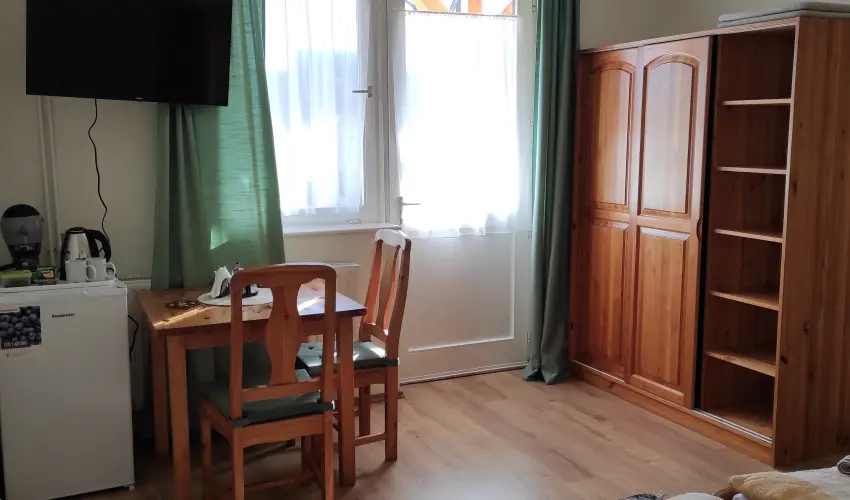 Montana Vendghz Balatonederics - Hsvt (min. 2 j)