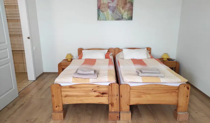 Montana Vendghz Balatonederics - Hsvt (min. 2 j)