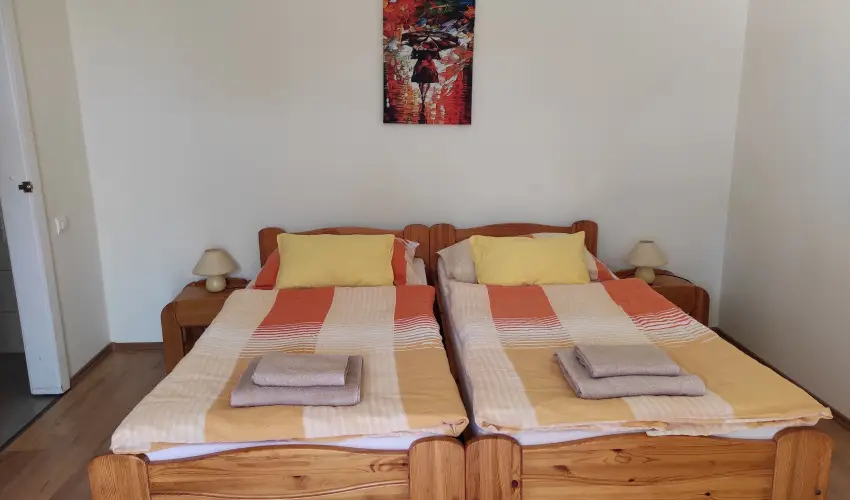 Montana Vendghz Balatonederics - Hsvt (min. 2 j)