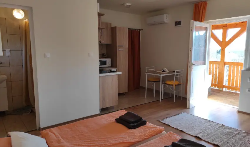 Montana Vendghz Balatonederics - Hsvt (min. 2 j)