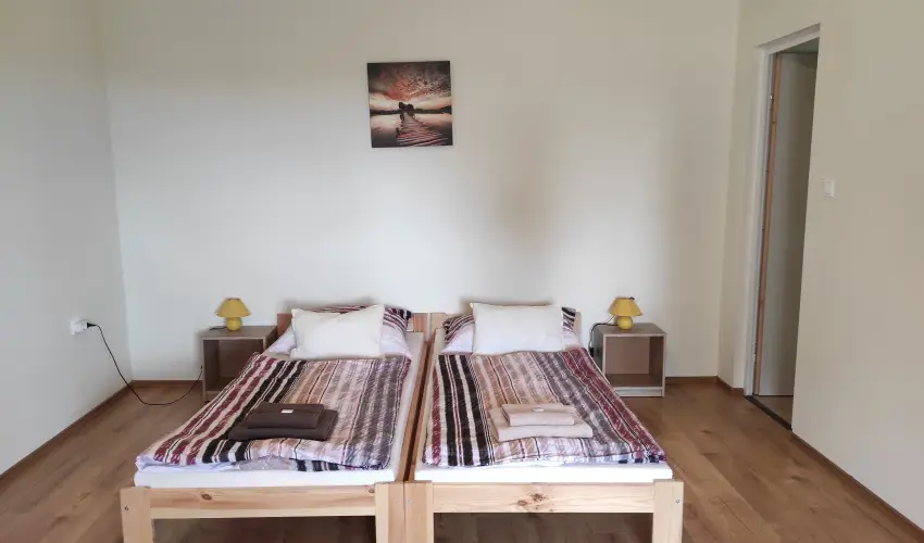 Montana Vendghz Balatonederics - Hsvt (min. 2 j)