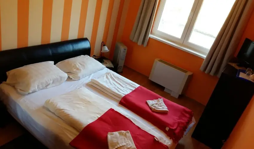 Napsugr Kenzy Lux Apartman Vendghzak Hajdszoboszl - Hsvt (min. 2 j)